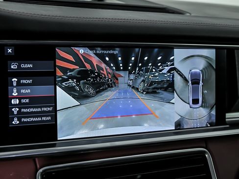 Used 2020 Porsche Panamera GTS image 35