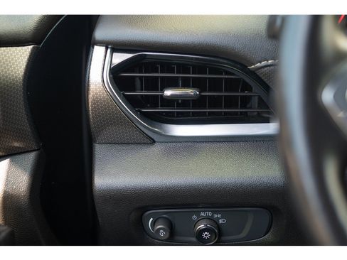 Used 2022 Chevrolet Traverse Premier w/ Redline Edition FWD image 10