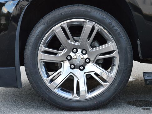 Used 2017 Cadillac Escalade Premium Luxury image 11