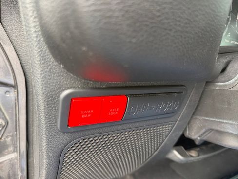 Used 2017 Jeep Wrangler Unlimited Rubicon image 29