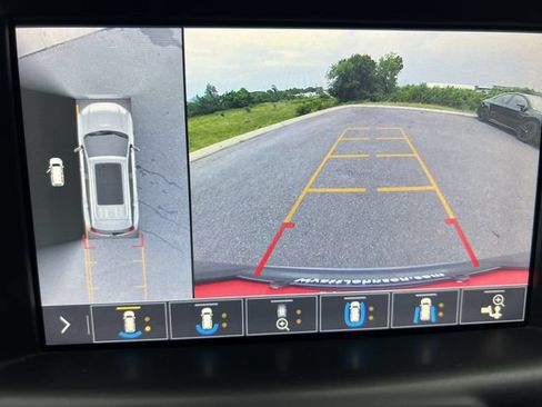 Used 2020 GMC Terrain Denali w/ Denali Premium Package FWD image 39