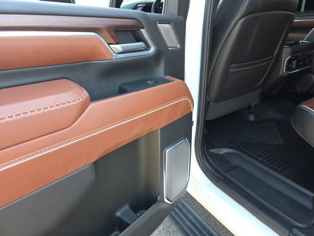 Used 2025 GMC Sierra 2500 Denali Ultimate w/ Max Trailering Package AWD/4WD image 88