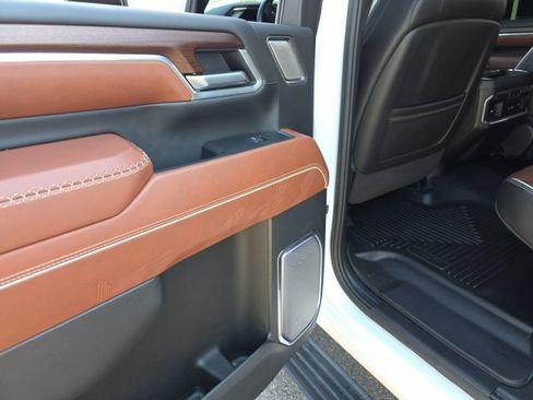 Used 2025 GMC Sierra 2500 Denali Ultimate w/ Max Trailering Package AWD/4WD image 88
