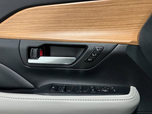 Used 2024 Toyota Grand Highlander Platinum AWD/4WD image 27