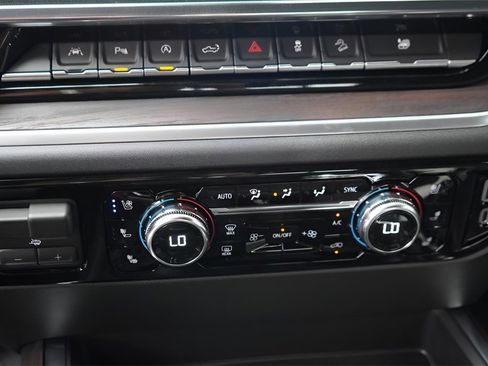 New 2026 GMC Sierra 1500 SLT image 13