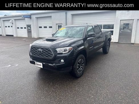 Used 2022 Toyota Tacoma TRD Sport AWD/4WD image 4