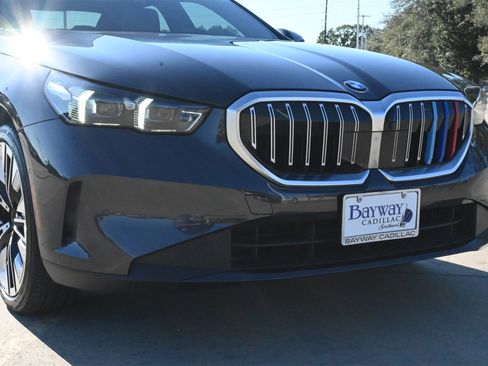 Used 2024 BMW 530i image 29
