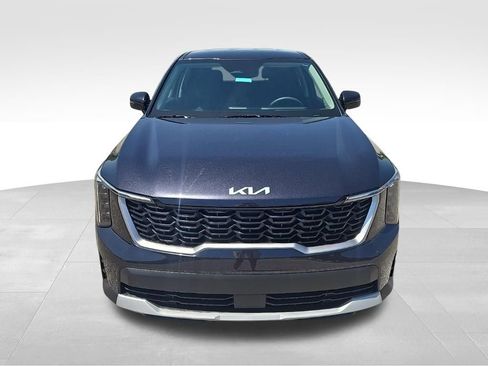 Used 2025 Kia Sorento LX FWD image 8