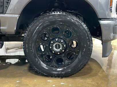 New 2026 Ford F250 Lariat w/ Black Appearance Package