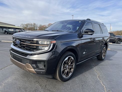 Used 2025 Ford Expedition King Ranch image 2