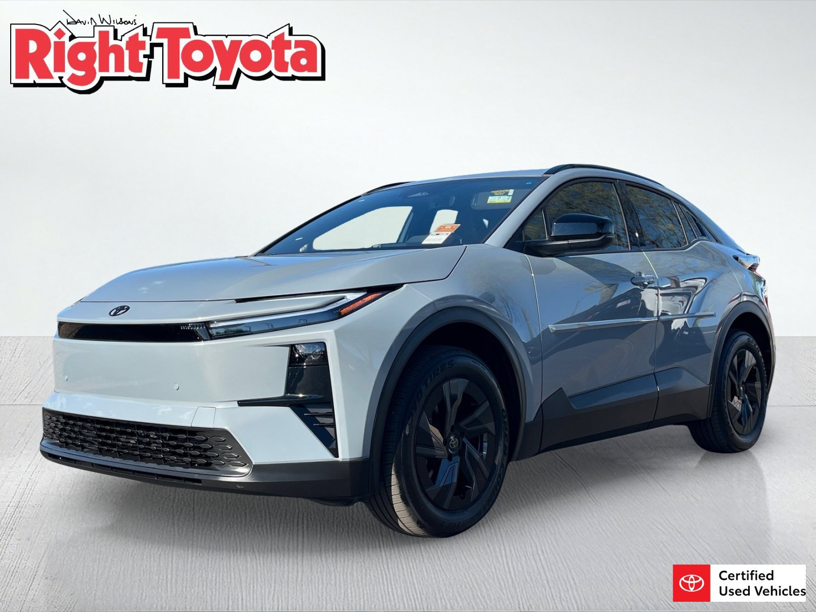 Certified 2026 Toyota C-HR AWD/4WD image 1