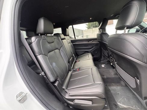 New 2026 Jeep Grand Cherokee L Limited AWD/4WD image 21