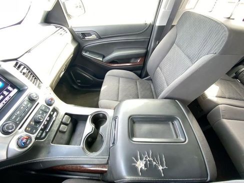 Used 2017 GMC Yukon SLE w/ Convenience Package image 45