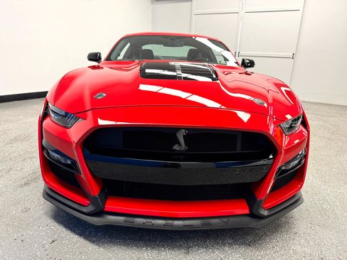 Used 2022 Ford Mustang Shelby GT500 w/ Technology Package image 2