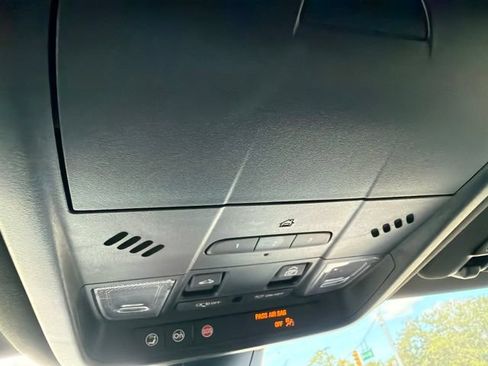 Used 2024 Cadillac XT6 Luxury FWD image 15