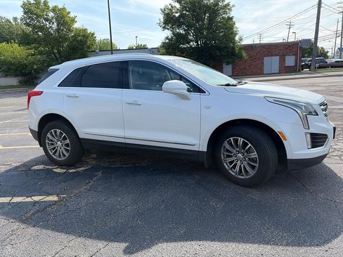 Used 2018 Cadillac XT5 Luxury w/ Driver Awareness Package AWD/4WD image 11