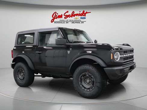 New 2025 Ford Bronco 2-Door w/ Sasquatch Package AWD/4WD image 2