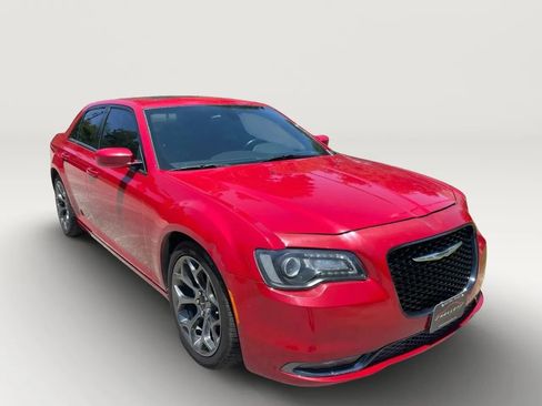 Used 2016 Chrysler 300 S image 3