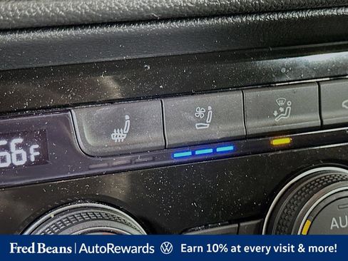 Used 2022 Volkswagen Taos SEL AWD/4WD image 21