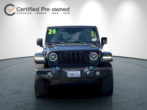 Used 2024 Jeep Wrangler Unlimited AWD/4WD image 8
