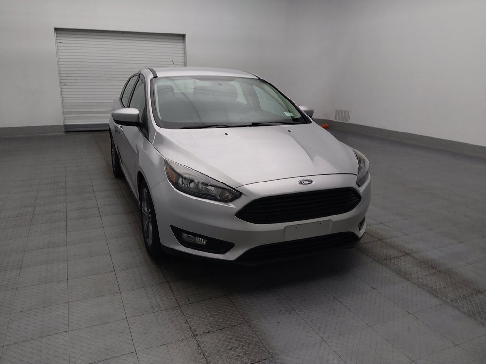 Used 2018 Ford Focus SE w/ SE Appearance Package FWD image 14