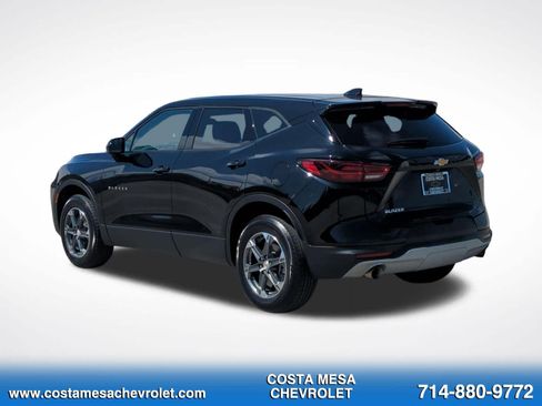 Used 2025 Chevrolet Blazer LT FWD image 7