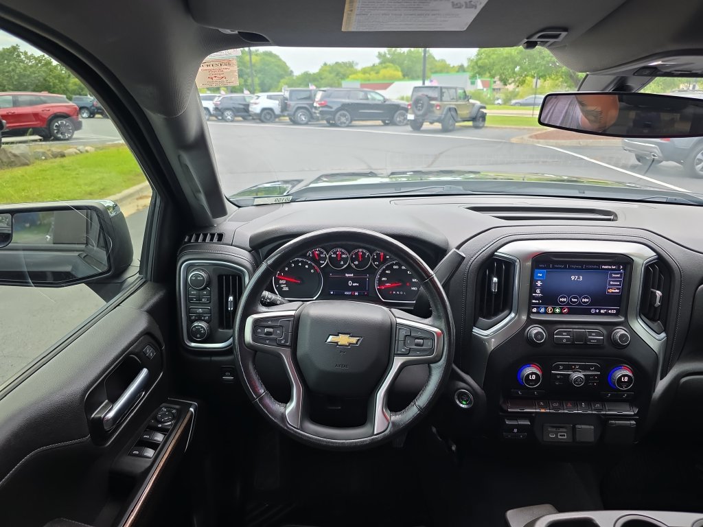 Used 2021 Chevrolet Silverado 1500 LT w/ Convenience Package II AWD/4WD image 14
