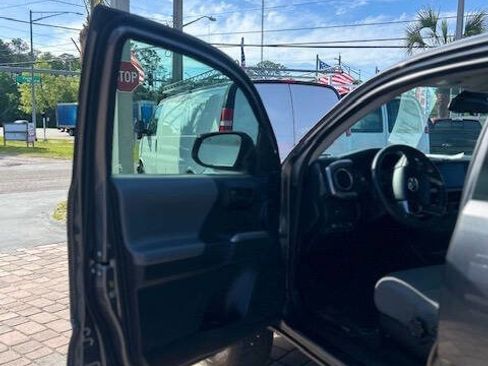 Used 2021 Toyota Tacoma SR5 RWD image 20