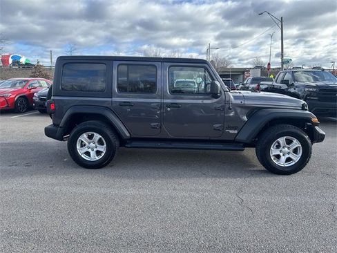 Used 2021 Jeep Wrangler Unlimited Sport image 10