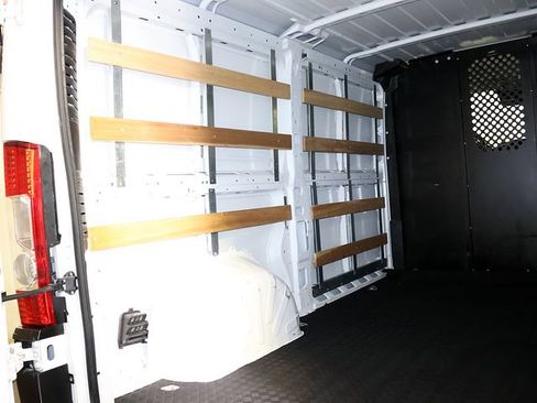 Used 2025 RAM ProMaster 2500 w/ U-Haul Equipment Group FWD image 26
