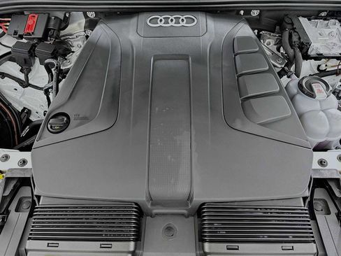 Certified 2025 Audi Q7 2.0T Premium Plus w/ Premium Plus Package image 29
