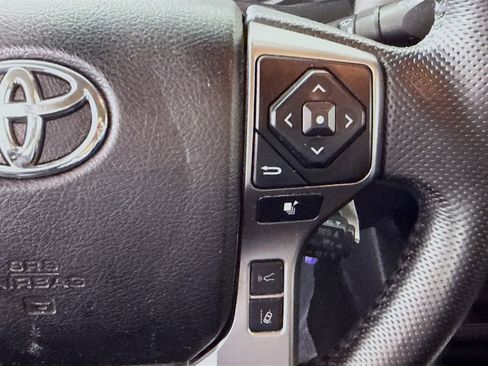 Used 2022 Toyota Tacoma SR5 w/ Technology Package RWD image 15