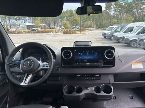 New 2026 Mercedes-Benz Sprinter 2500 image 41