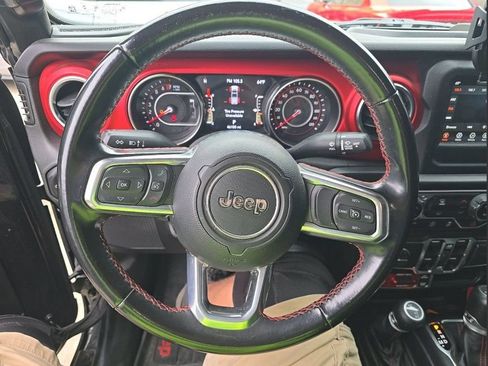 Used 2021 Jeep Gladiator Rubicon w/ Trailer Tow Package AWD/4WD image 8