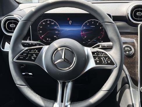 Used 2026 Mercedes-Benz GLC 300 4MATIC image 13
