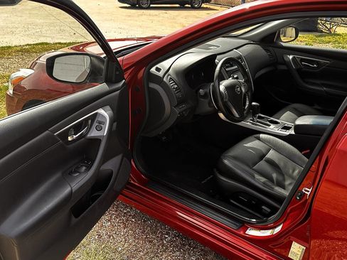 Used 2014 Nissan Altima 3.5 SL w/ Technology Package FWD image 13