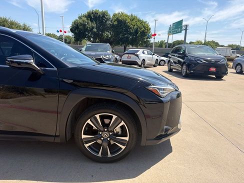 Used 2021 Lexus UX 250h w/ Premium Package AWD/4WD image 16