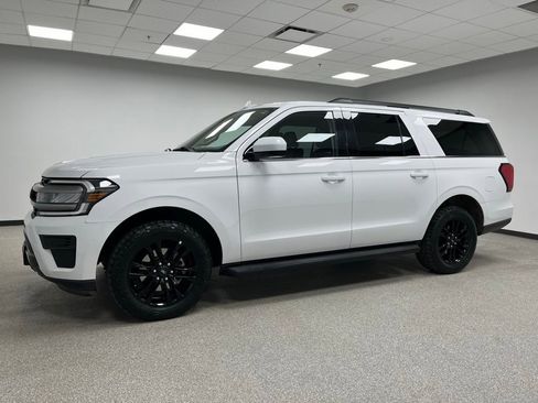 Used 2024 Ford Expedition Max XLT AWD/4WD image 6