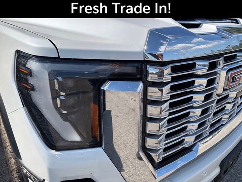 Used 2024 GMC Sierra 2500 Denali w/ Denali Reserve Package AWD/4WD image 5