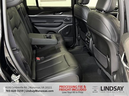 New 2025 Jeep Grand Cherokee Limited w/ Luxury Tech Group II AWD/4WD image 15
