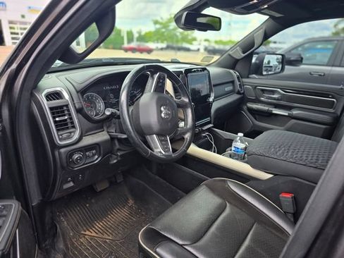 Used 2019 RAM 1500 Laramie AWD/4WD image 7