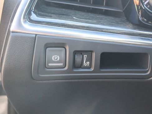 Used 2022 Cadillac XT5 Premium Luxury image 29