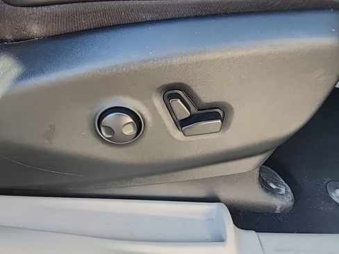 Certified 2023 Chrysler Pacifica Limited image 26