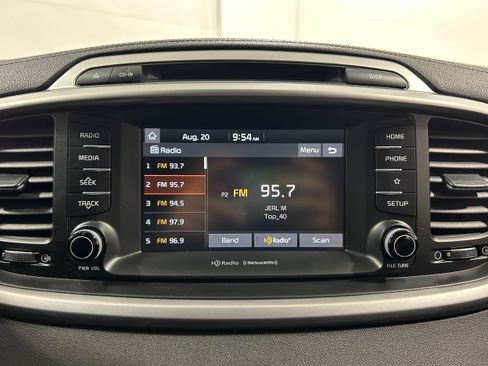 Used 2019 Kia Sorento AWD w/ LX Convenience Package image 5
