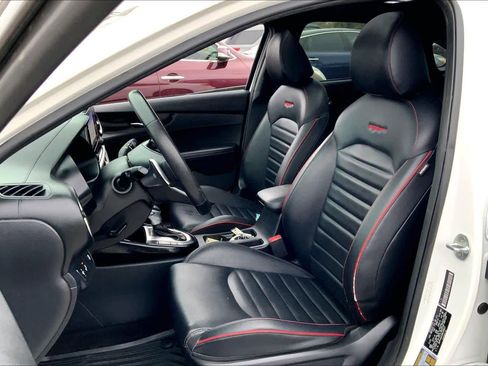 Used 2022 Kia Forte GT w/ GT2 Package image 8