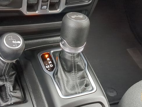Used 2026 Jeep Wrangler Unlimited Sahara AWD/4WD image 62