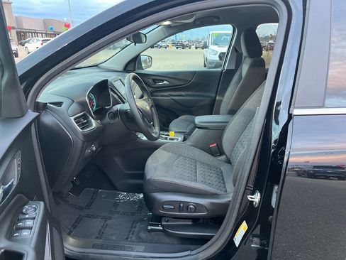 Used 2024 Chevrolet Equinox LT image 18