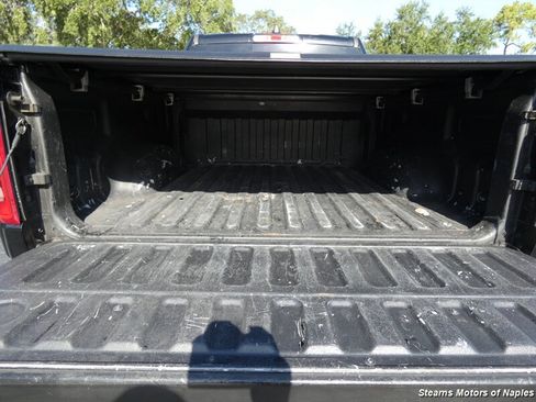 Used 2019 RAM 1500 Laramie AWD/4WD image 17
