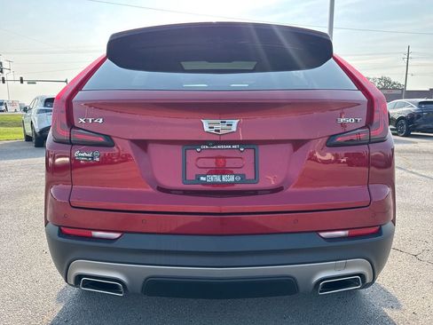 Used 2022 Cadillac XT4 Premium Luxury w/ Cold Weather Package FWD image 9