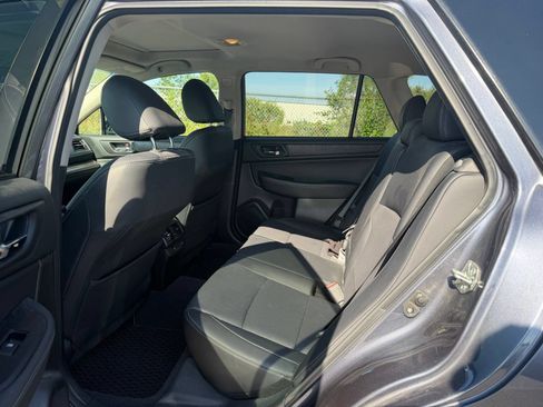 Used 2017 Subaru Outback 2.5i Limited AWD/4WD image 10